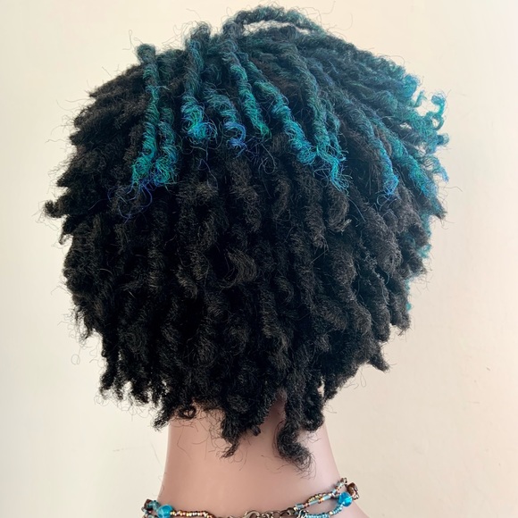 Short Effortless Style Ombre Teal Premium Fiber Dreadlock Wig - Picture 5 of 5